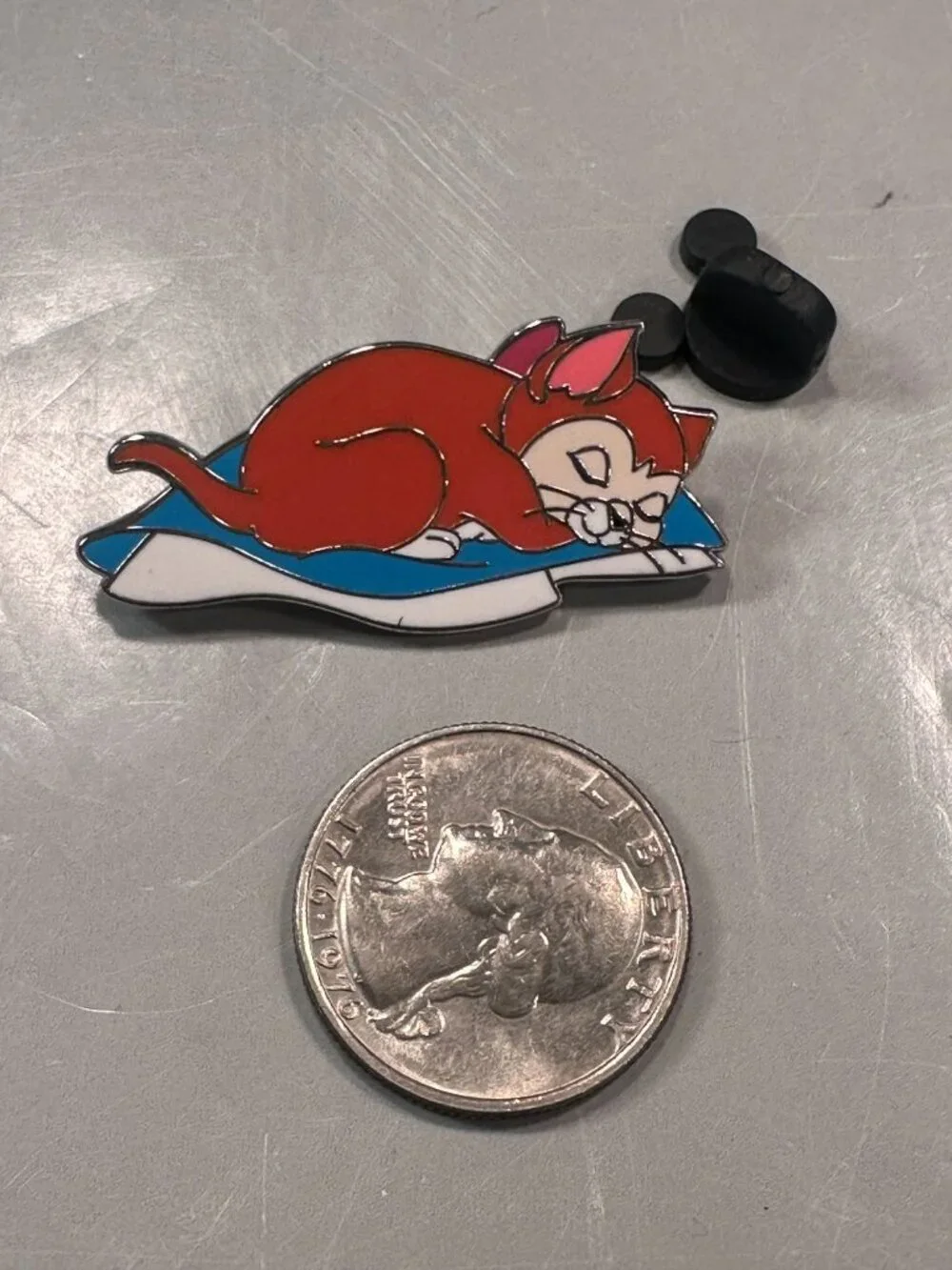 Disney Dinah Sweet Dreams Cat Trading Pin Alice Wonderland Mystery Box Badge